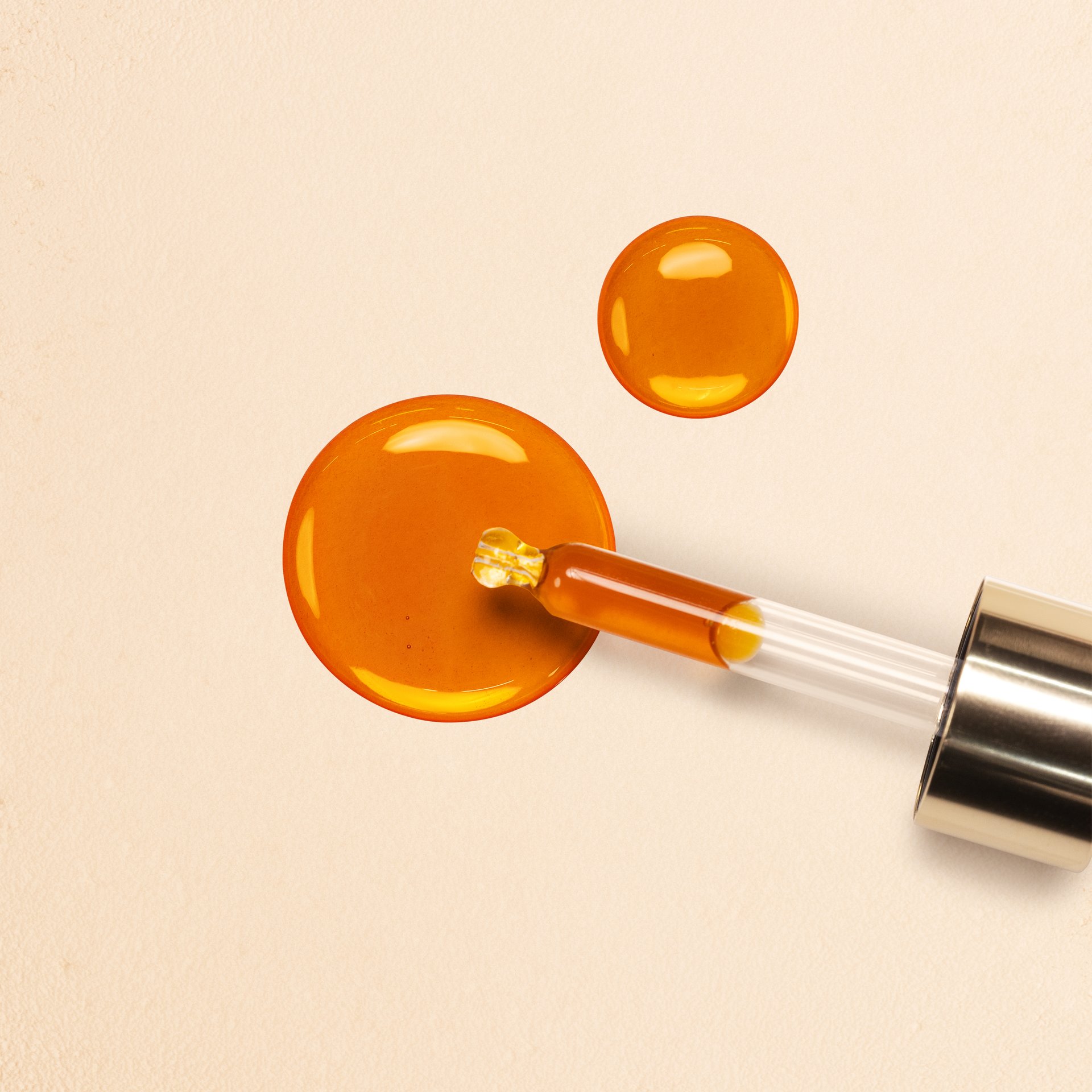 kumkumadi - facial oil - pipette - background.jpg
